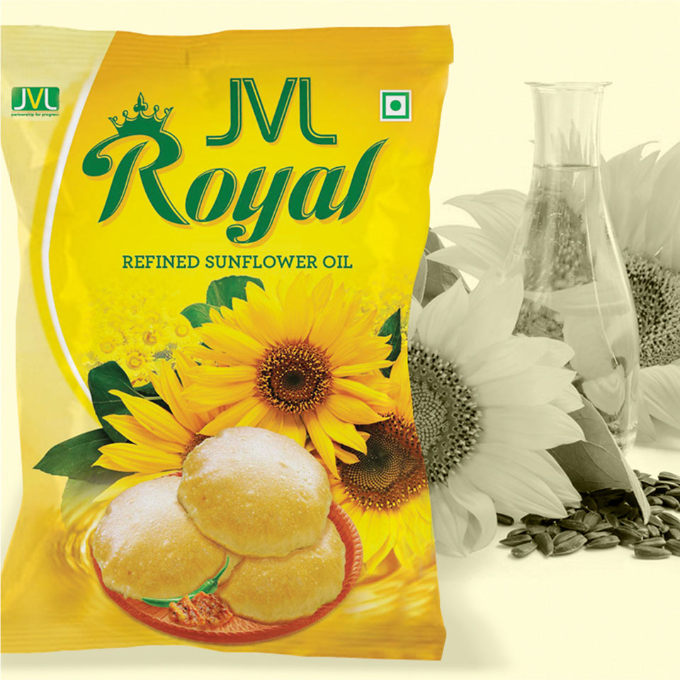 https://wysiwyg.co.in/sites/default/files/worksThumb/jvl-royal-sunflower-oil-packet-2015.jpg